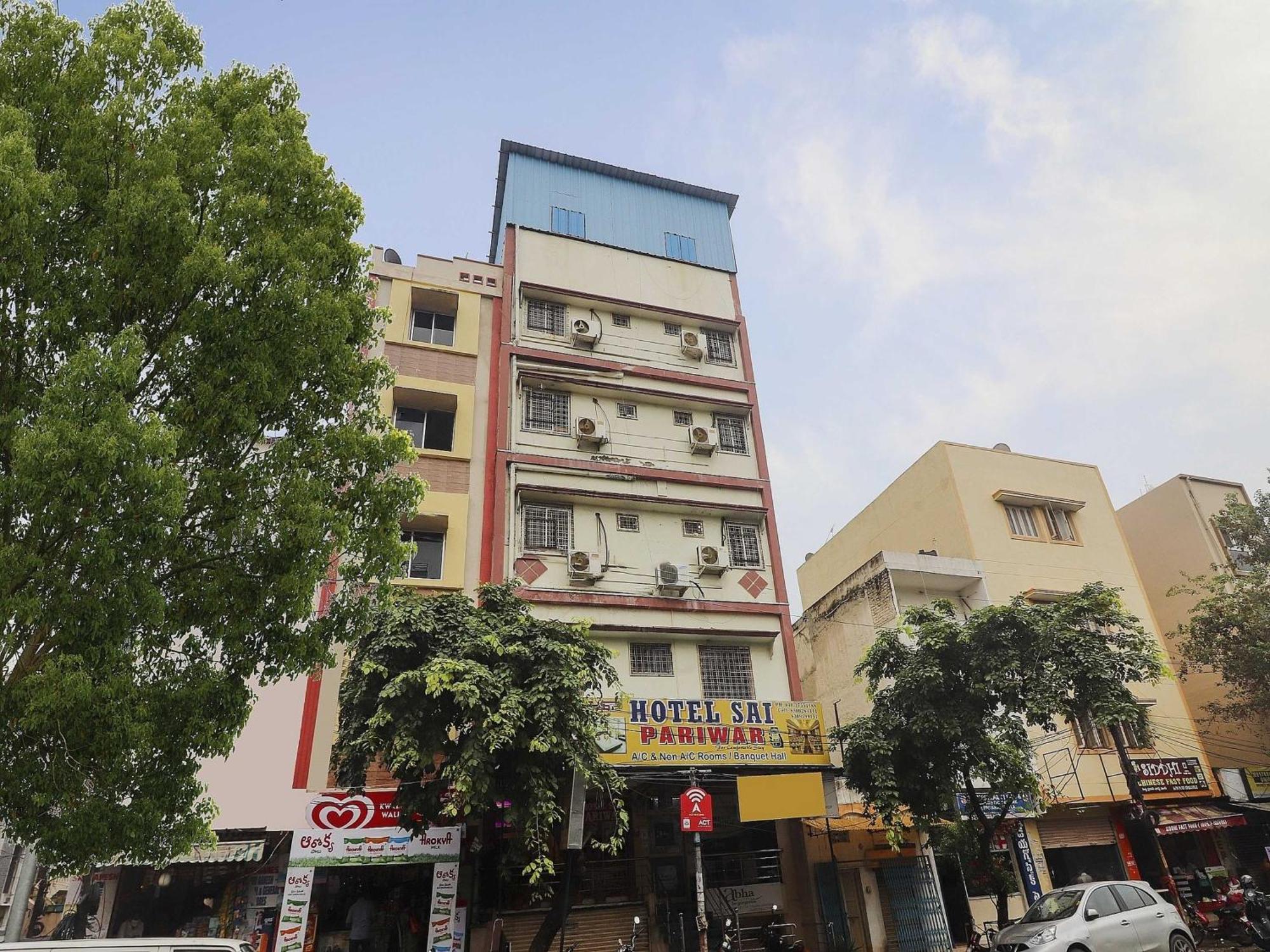 OYO 73783 Hotel Sai Pariwar Hyderabad Bagian luar foto