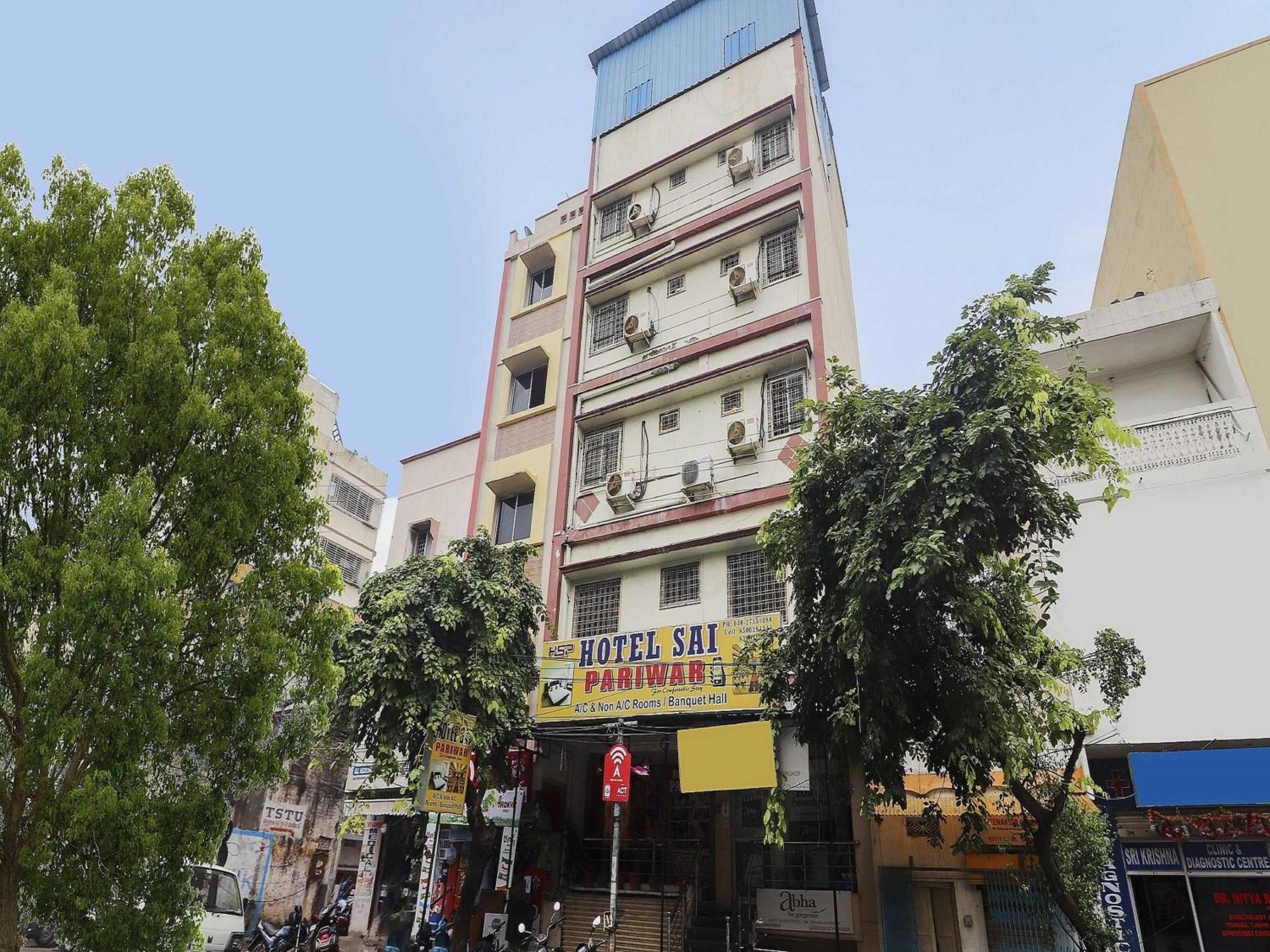 OYO 73783 Hotel Sai Pariwar Hyderabad Bagian luar foto