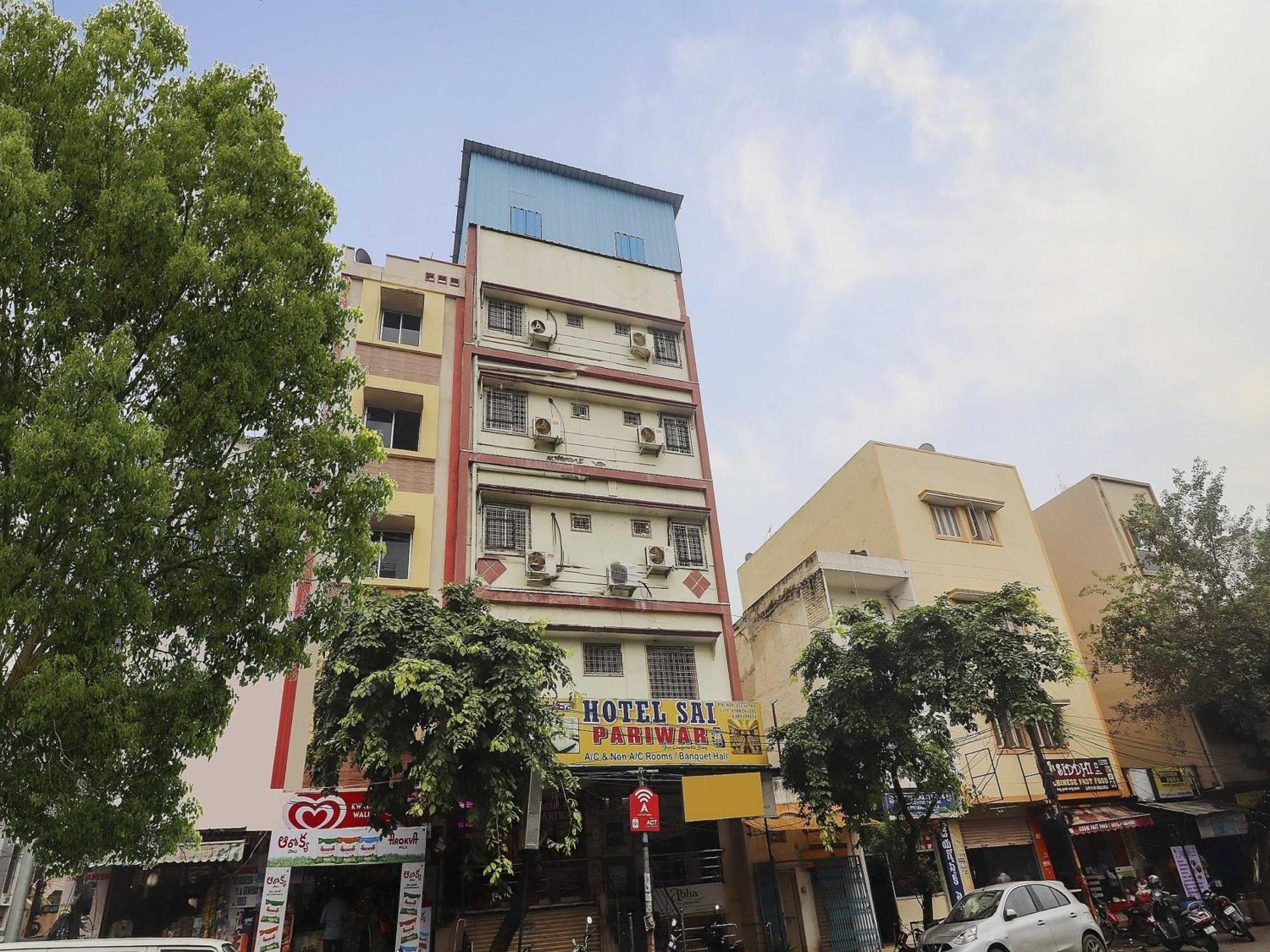 OYO 73783 Hotel Sai Pariwar Hyderabad Bagian luar foto