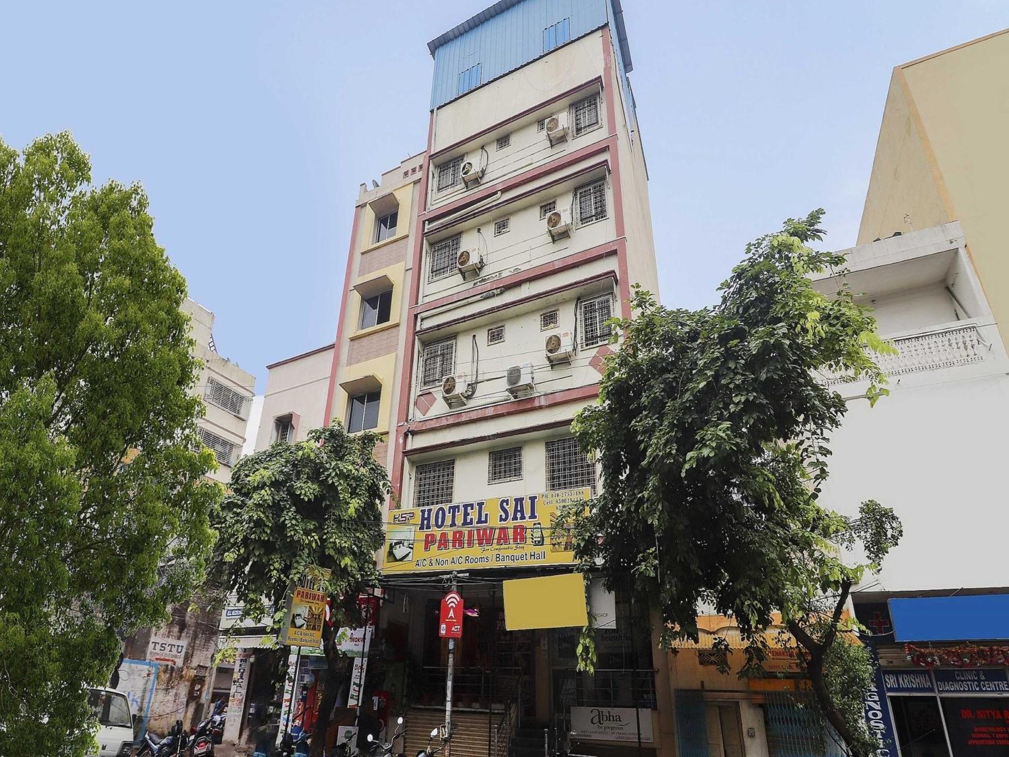 OYO 73783 Hotel Sai Pariwar Hyderabad Bagian luar foto