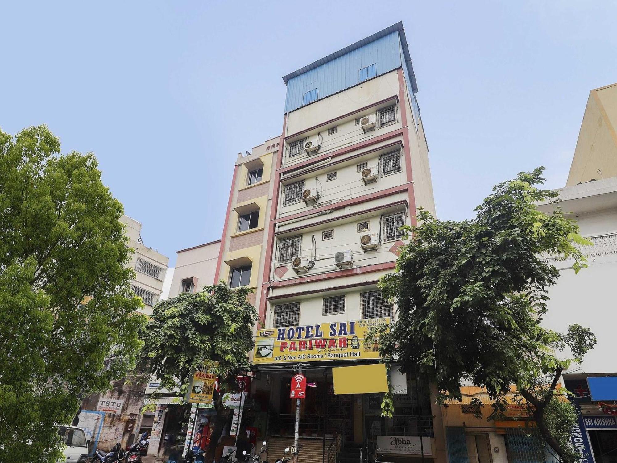 OYO 73783 Hotel Sai Pariwar Hyderabad Bagian luar foto