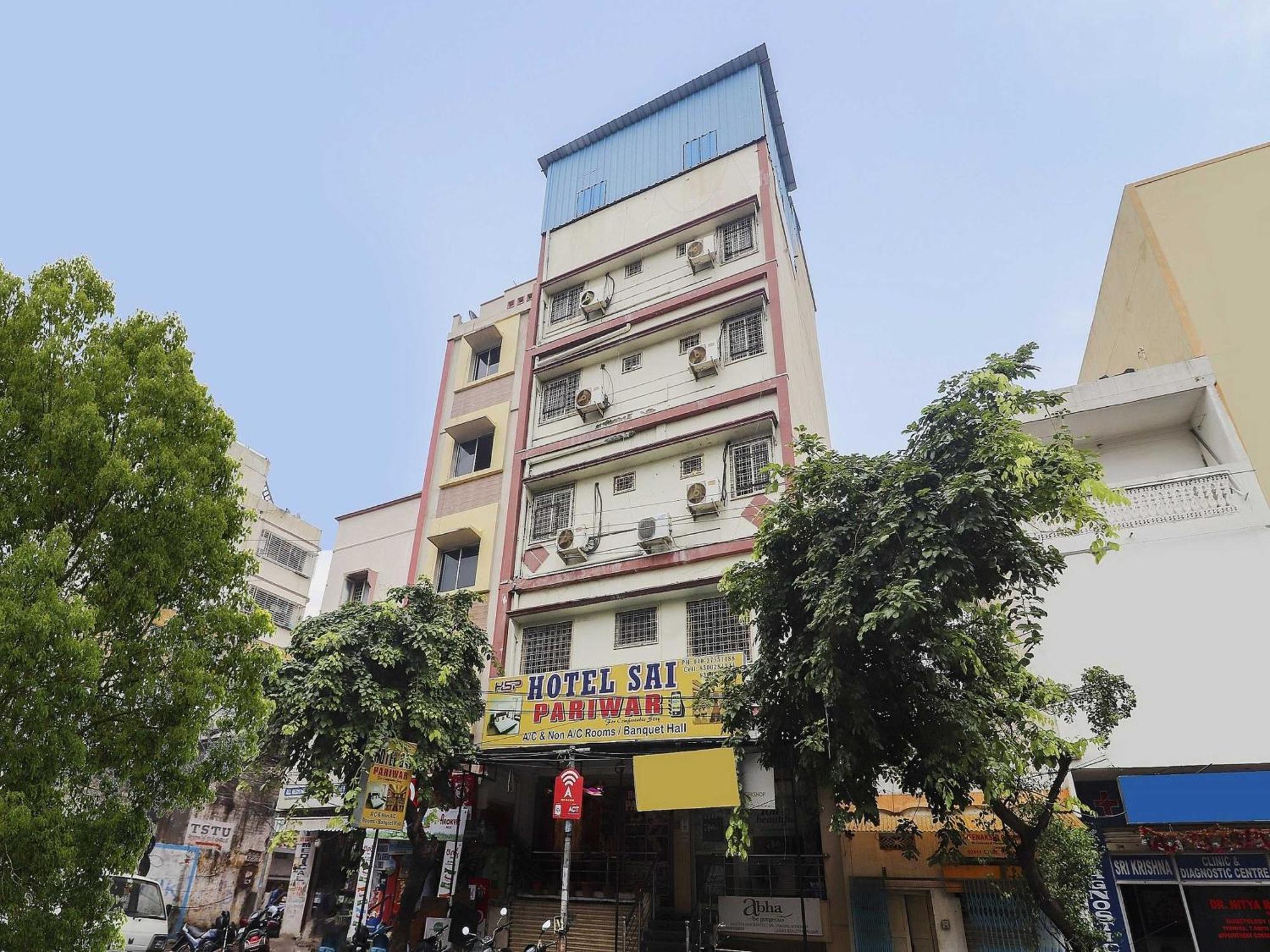 OYO 73783 Hotel Sai Pariwar Hyderabad Bagian luar foto