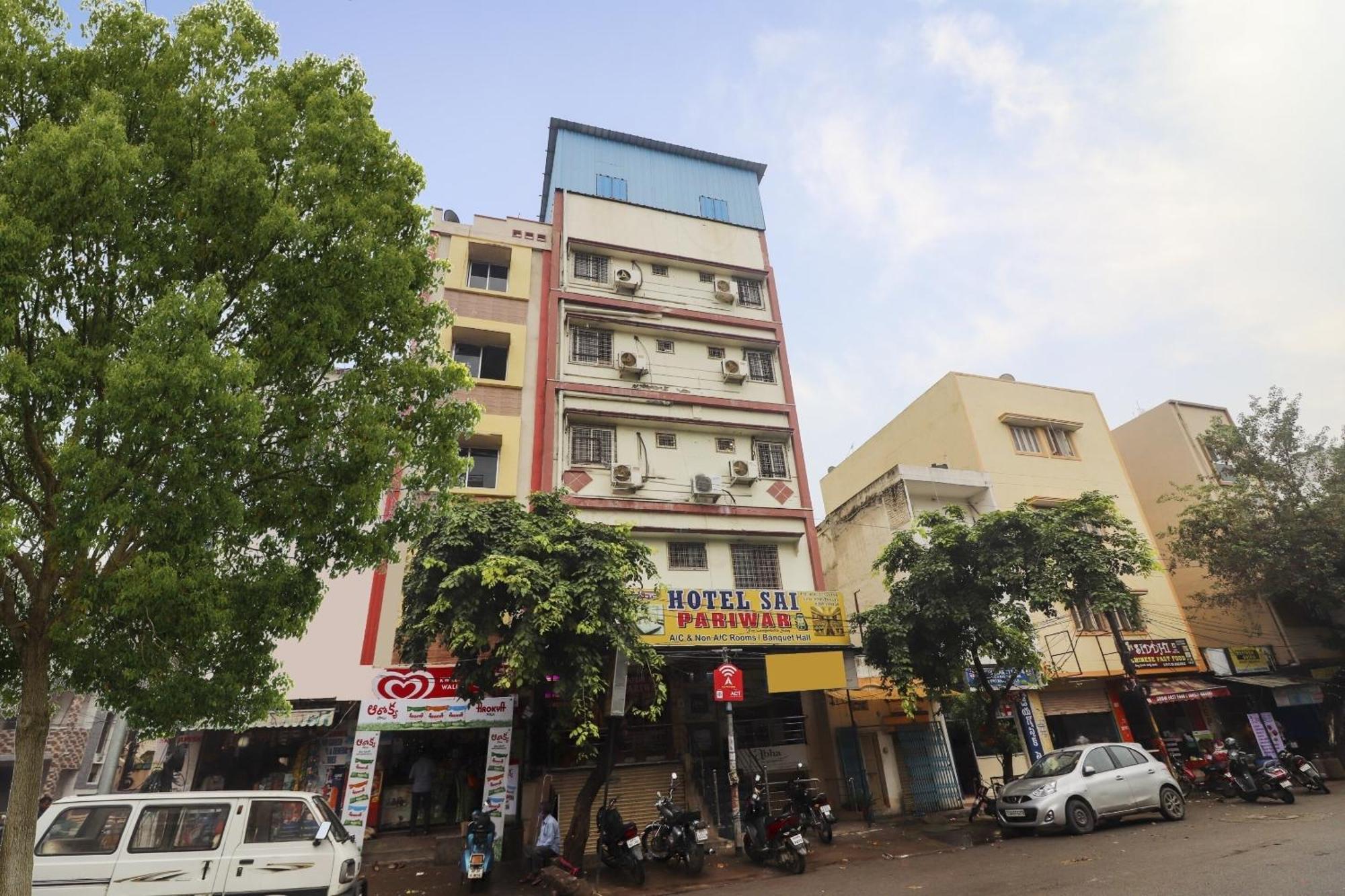 OYO 73783 Hotel Sai Pariwar Hyderabad Bagian luar foto