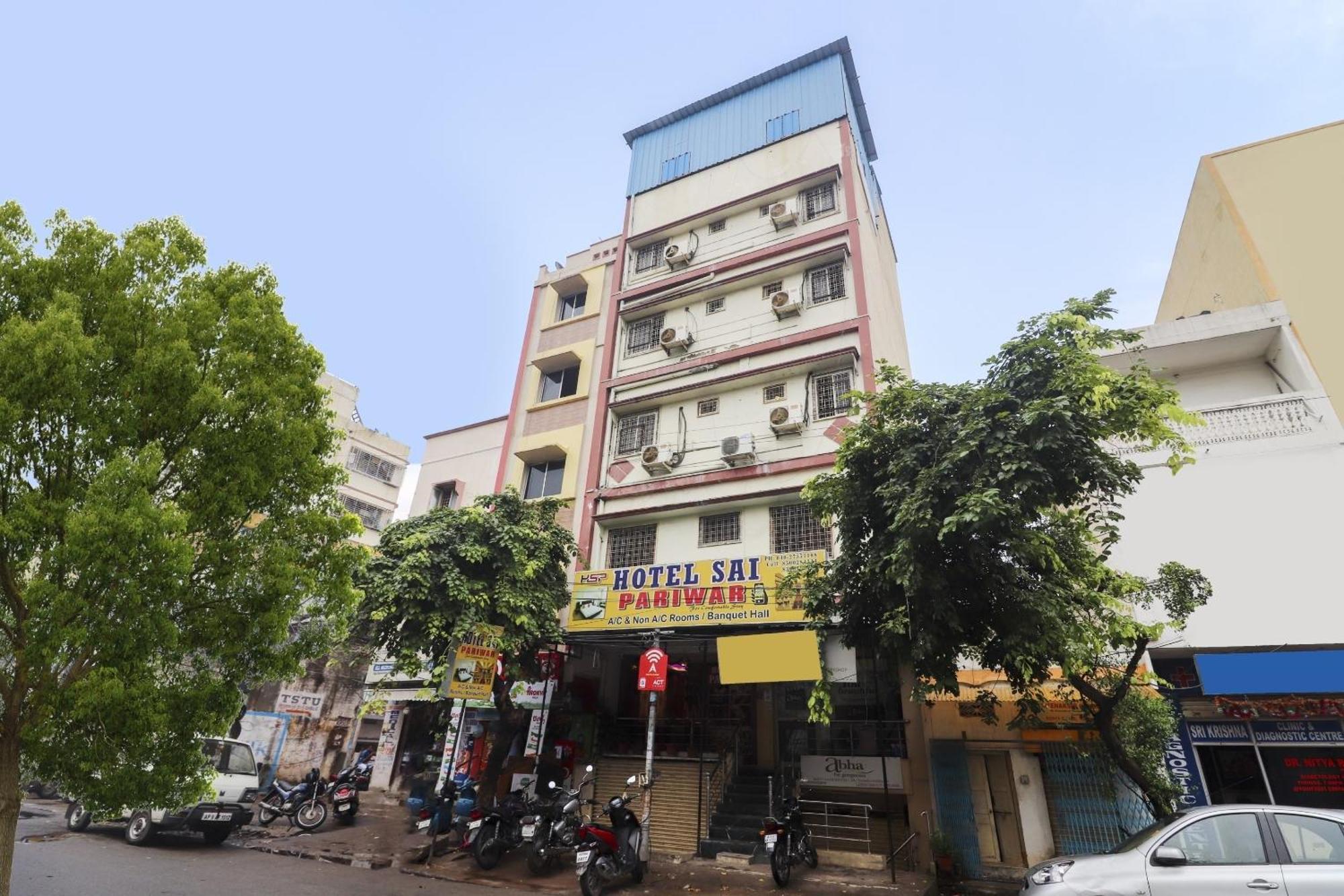 OYO 73783 Hotel Sai Pariwar Hyderabad Bagian luar foto